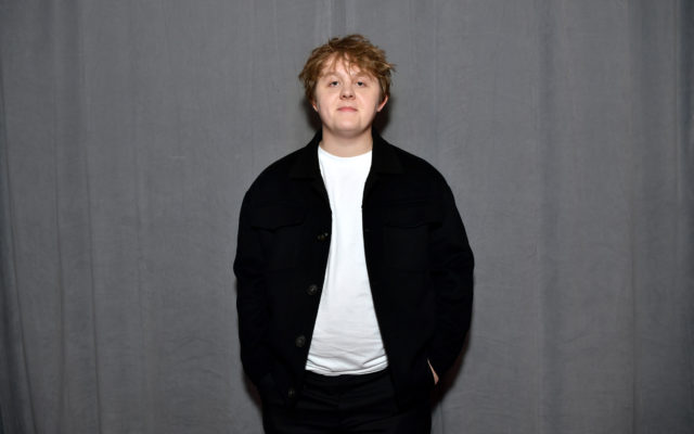 Lewis Capaldi Suffers a “Pizza Emergency”