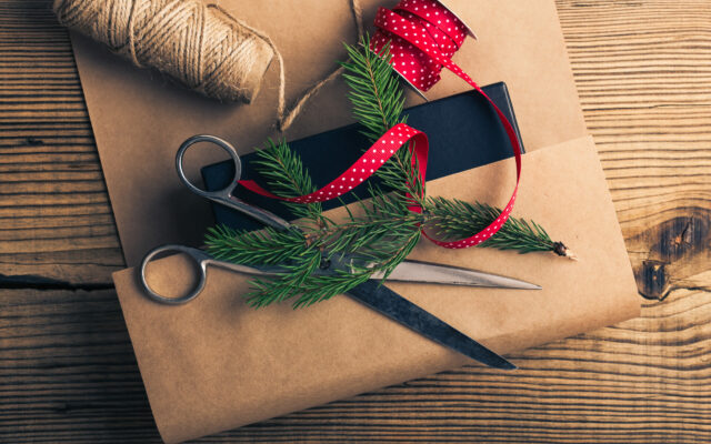 Green ideas for wrapping gifts
