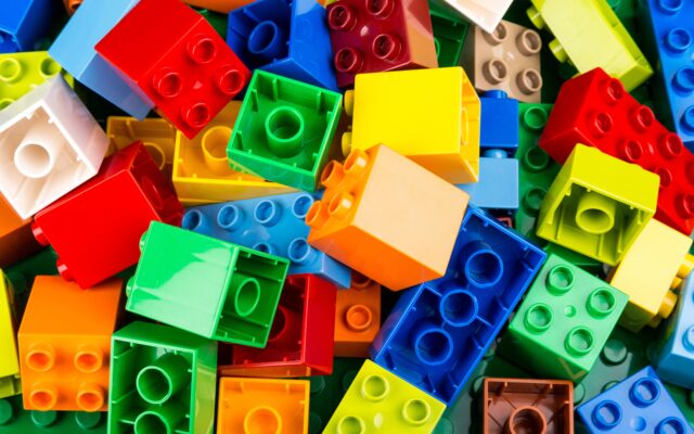 Goodwill Store's $15 Lego Piece Turns Out to be $18,000 Extremely Rare Piece!